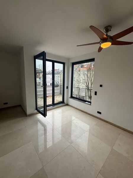 Erstbezug - Lichtdurchflutete 5-Zimmer-Maisonette mit großer Terrasse und hochwertiger Ausstattung — photo 1